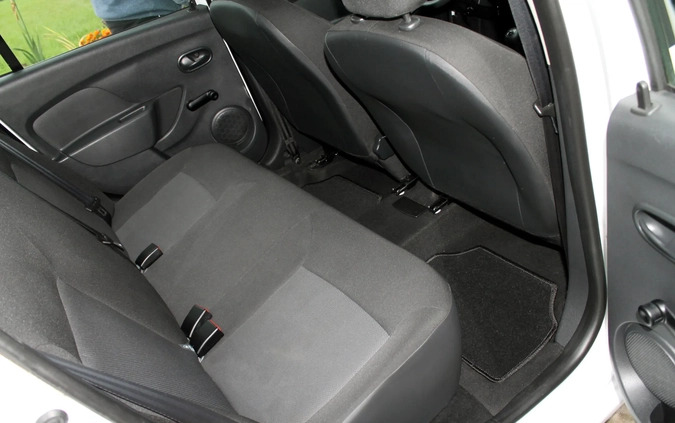 Dacia Logan cena 23900 przebieg: 63462, rok produkcji 2015 z Skoczów małe 137